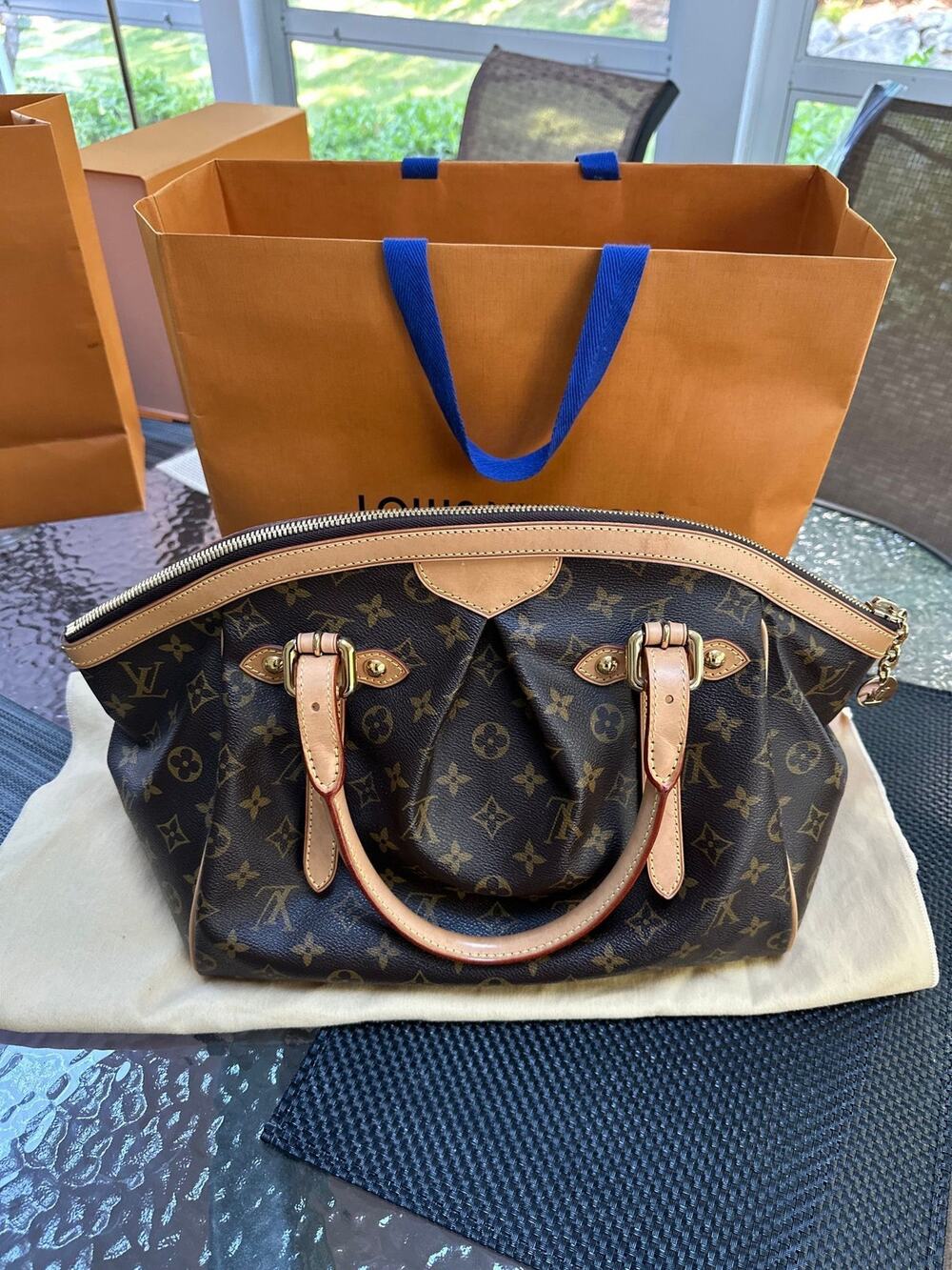 Louis Vuitton Tivoli GM Mint Condition Rare incl COA